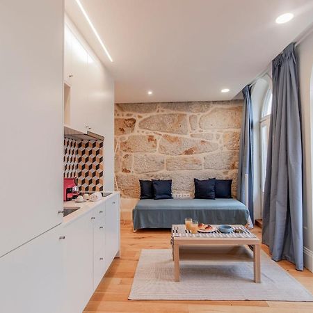 Sweet Studio Apartment W/ Big Balcony By Lovelystay بورتو المظهر الخارجي الصورة