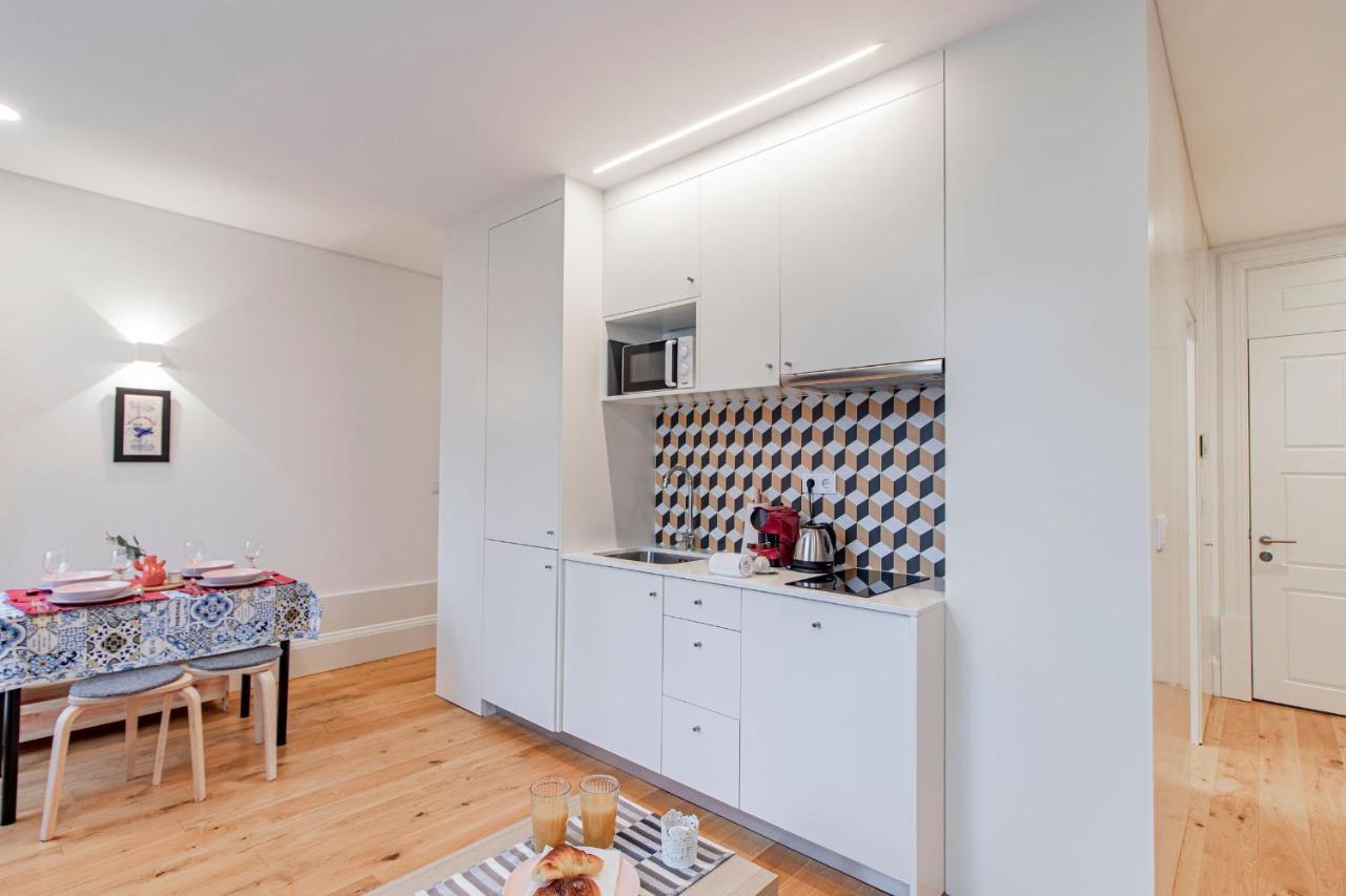 Sweet Studio Apartment W/ Big Balcony By Lovelystay بورتو المظهر الخارجي الصورة